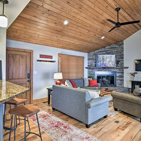 Cabin With Hot Tub And Mountain Views Less Than 5 Mi To Boone Blowing Rock Exterior photo