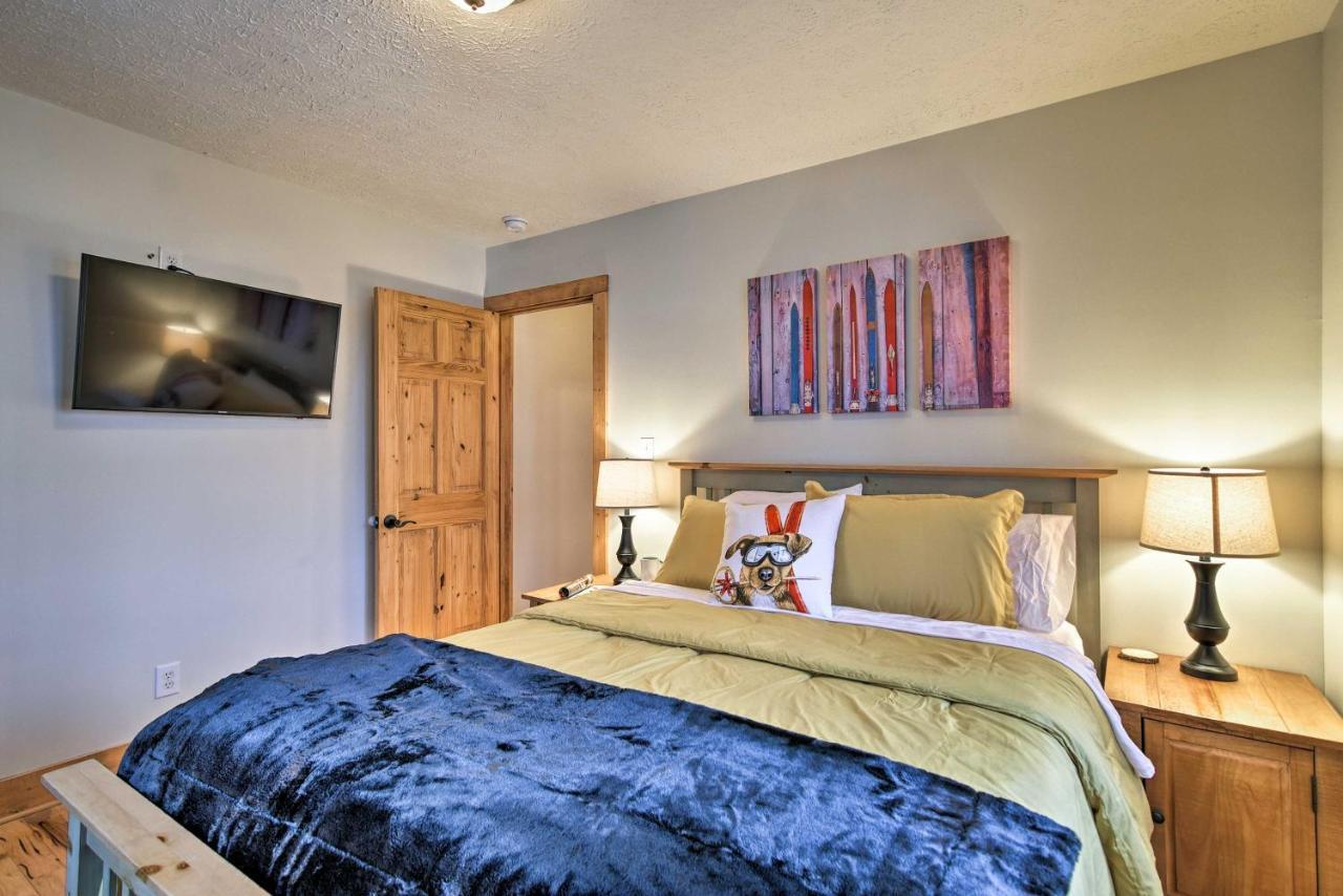 Cabin With Hot Tub And Mountain Views Less Than 5 Mi To Boone Blowing Rock Exterior photo